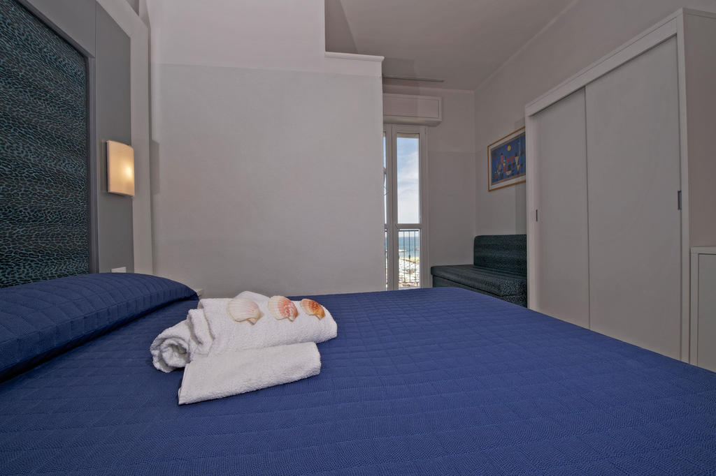 Hotel Garden Cattolica Extérieur photo