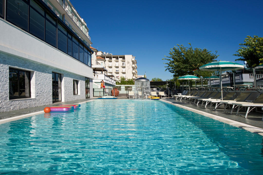 Hotel Garden Cattolica Extérieur photo