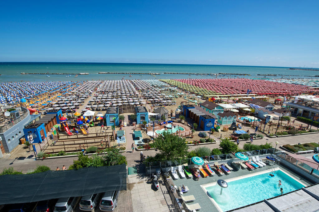 Hotel Garden Cattolica Extérieur photo